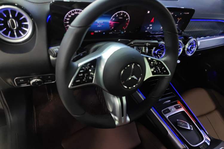 Used Mercedes-Benz GLB 2024 Refresh GLB 220 Dynamic Edition
