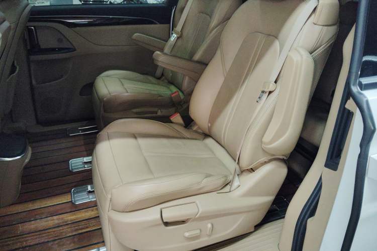 Used Buick GL8 2017 ES 28T Luxury Model China V Standard