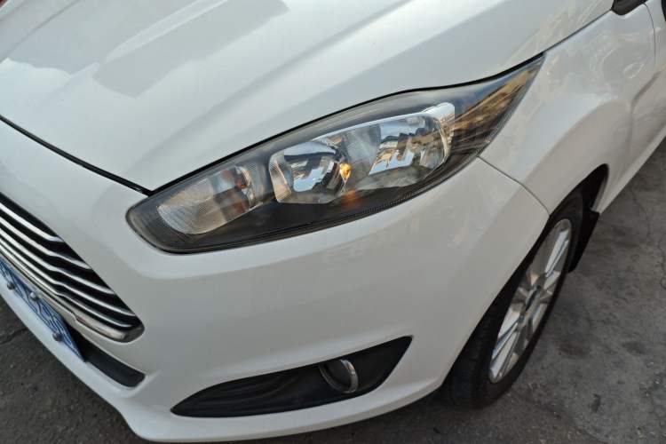 Used Ford Fiesta 2013 Hatchback 1.5L Automatic Fashion Edition