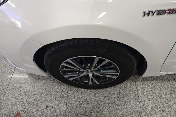 Used Toyota Levin 2016 Dual-Engine 1.8H GS E-CVT Elite Model with Sunroof
