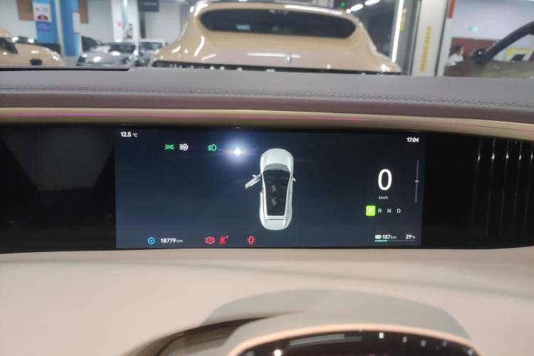 Used  11 2024 630 Rear-Wheel Drive Edition with Three Lasers