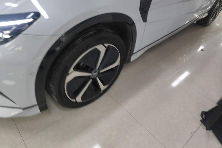 Used BYD Song L EV 2025 Intelligent Driving Version 662 km LiDAR Excellence Edition
