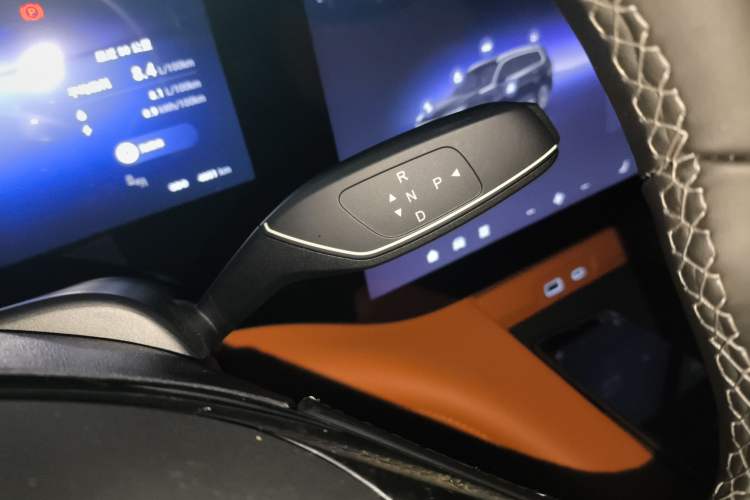 Used  Lanyue C-DM 2025 180 Ultra-Long Range Ultra All-Wheel Drive 6-Seater
