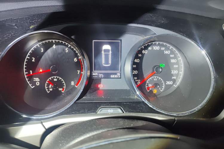 Used Volkswagen Touran 2018 Volkswagen Touran L 280TSI DSG Boundary Edition 7 Seats China VI Standard
