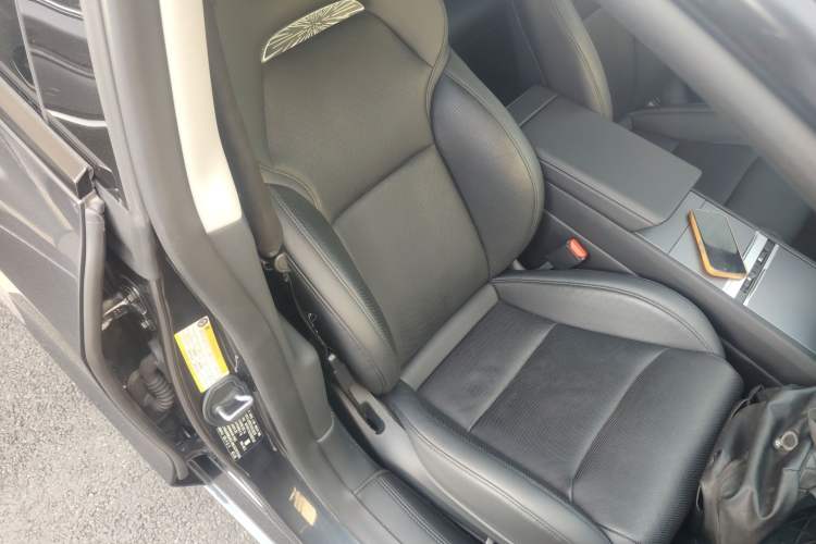 Used Tesla Model 3 2025 Rear-Wheel-Drive Version