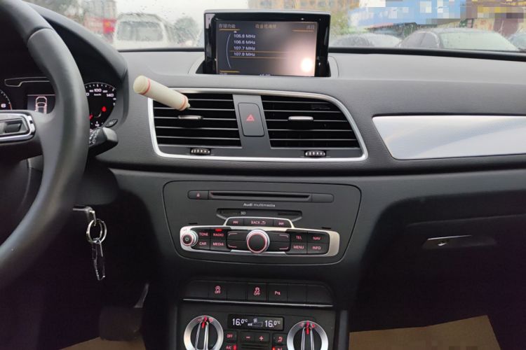 Used Audi Q3 2015 35 TFSI Comfort Model
