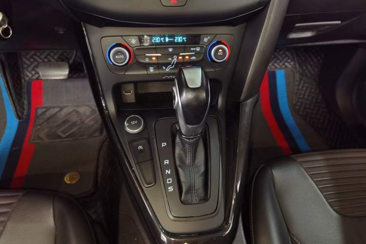 Used Ford Focus 2018 Hatchback Classic EcoBoost 180 Automatic Elite Model
