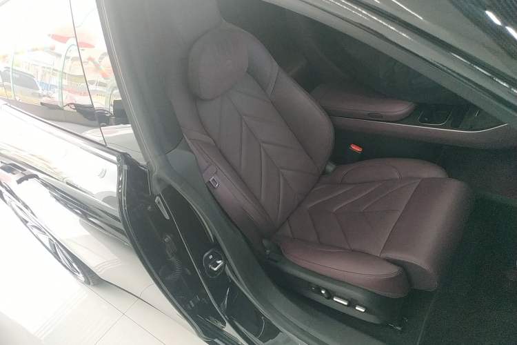 Used Nio ET5T 2025 75 kWh Touring
