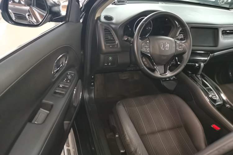 Used Honda Vezel 2015 1.8L CVT 2WD Luxury Model