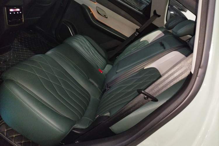 Used JETOUR Shanhai Shanhai L9 2024 1.5TD 2DHT Max 7-Seater
