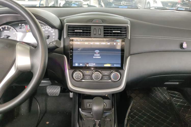 Used Nissan Tiida 2021 1.6L CVT Cool Edition
