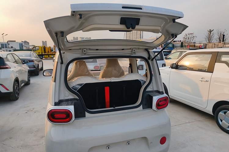 Used Wuling Hongguang MINIEV 2024 3rd Generation 215km Youth Edition
