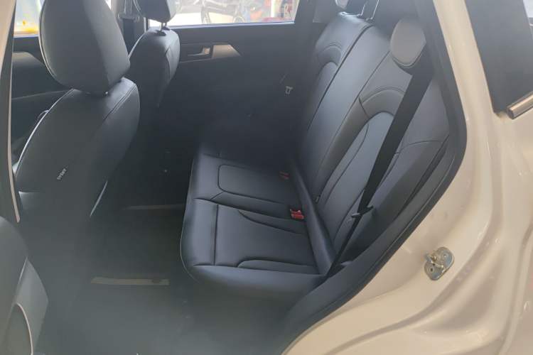 Used Haval H2 2018 Chuanxiang Edition 1.5T Dual-Clutch Two-Wheel Drive Fashion Model China V Standard
