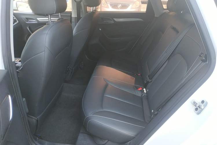 Used Roewe i6 2020 PLUS 1.6L CVT 4G Connected Glory Flagship Edition

