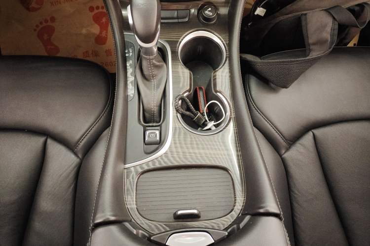 Used Buick Envision 2018 20T Two-Wheel-Drive Elite Model
