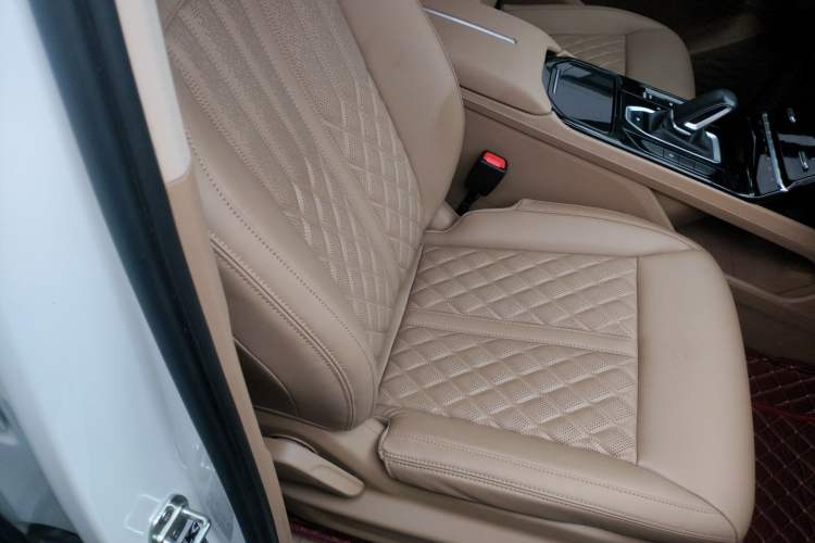 Used Wuling Victory 2023 2.0L DHT Deluxe Edition
