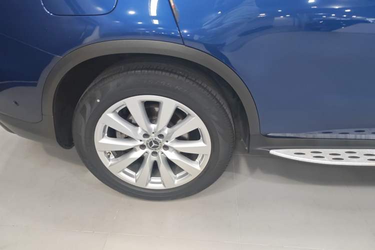 Used Mercedes-Benz GLC Coupe 2021 GLC 260 4MATIC Coupe SUV
