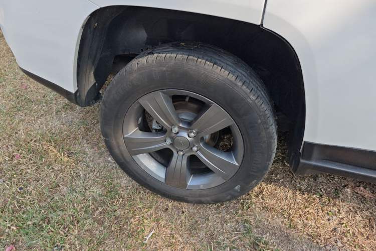 Used  Compass 2014 Revised Version 2.4L Four-Wheel Drive Comfort Edition
