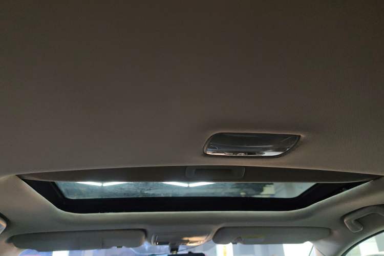 Used Honda CR-V 2015 2.4L four-wheel drive luxury version