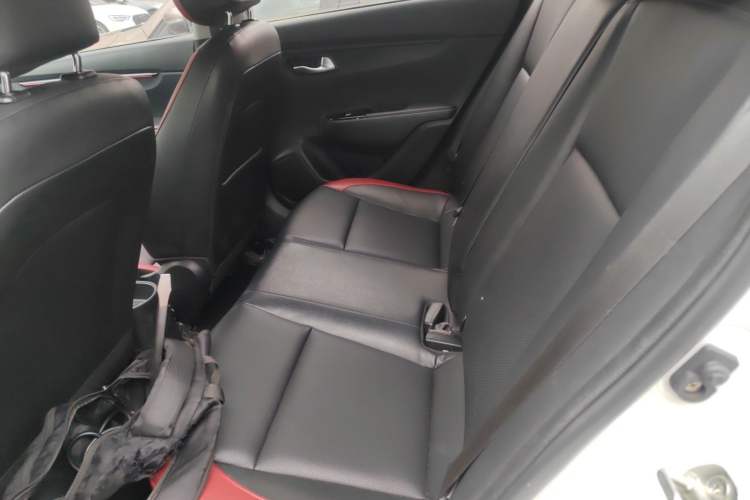 Used Kia KX Cross 2017 1.4L MT GLS