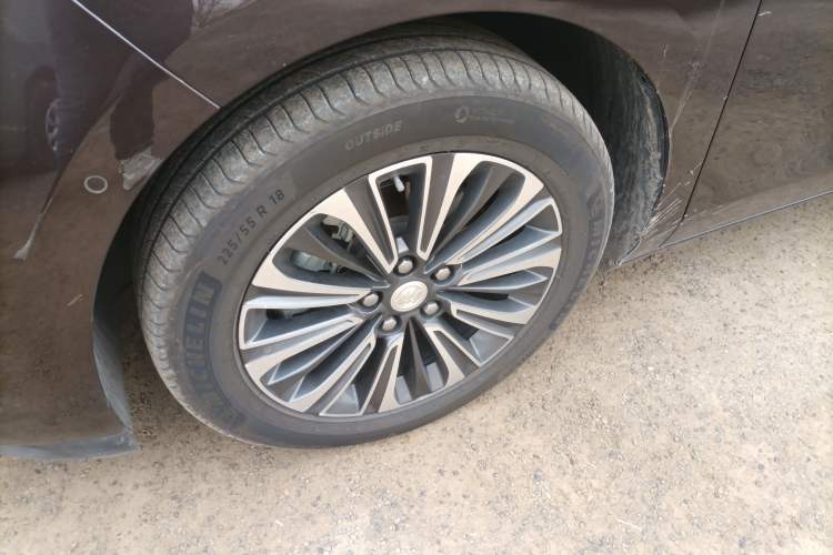 Used Buick GL8 2021 ES Landtrek 653T Luxury Model
