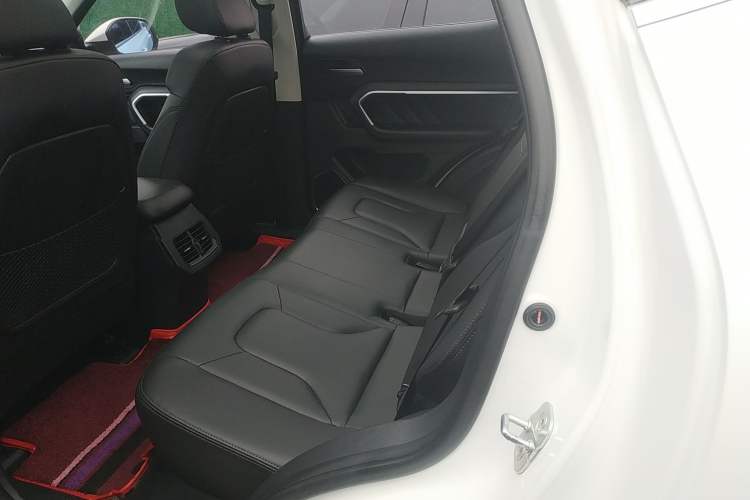 Used Haval H6 2017 Blue Label 1.5T Automatic Two-Wheel Drive ZhiShang Model
