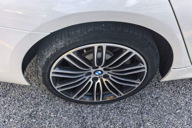 Used BMW 5 Series 2019 530Li Leading Model M Sport Package
