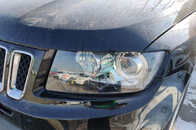 Used  Compass (Import) 2015 2.0L two-wheel drive sport version
