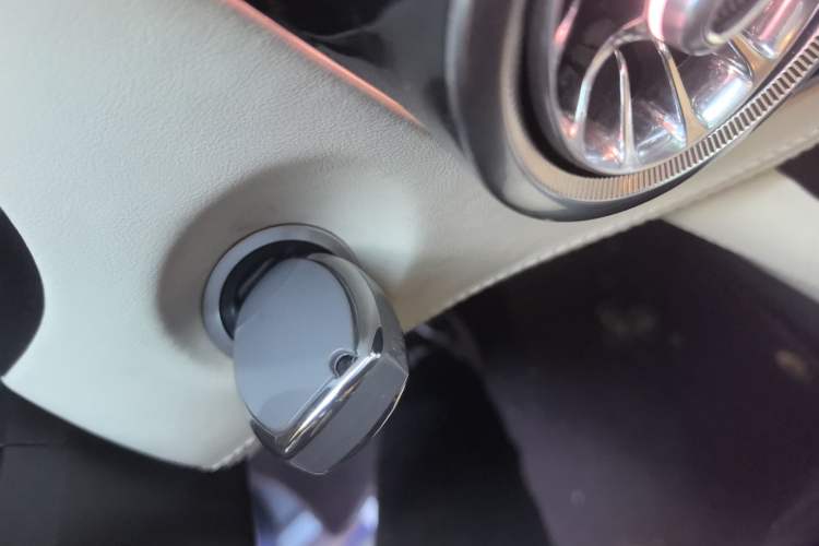 Used Mercedes-Benz Vito 2021 2.0T Elite Version 7 Seats
