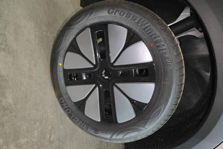 Used Wuling Bingo S 2025 Model 325km Deluxe Edition