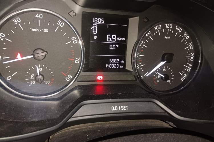 Used Skoda Octavia 2015 1.6L Manual Eado Edition
