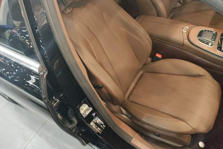 Used Mercedes-Benz E-Class 2023 Updated E 300 L Fashion Edition
