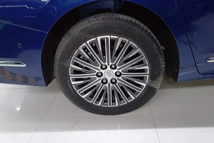 Used Buick GL8 New Energy 2024 Lu Zun Luxury Edition 7-Seater
