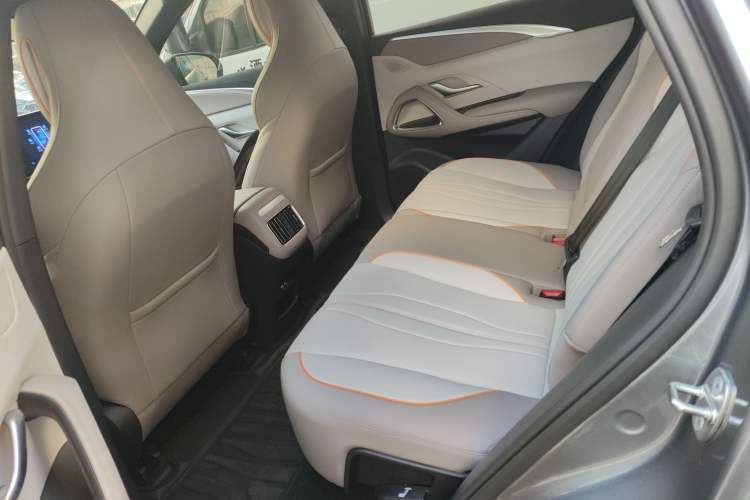 Used BYD Song Pro New Energy 2024 HONOR Edition DM-i 71KM Beyond Model
