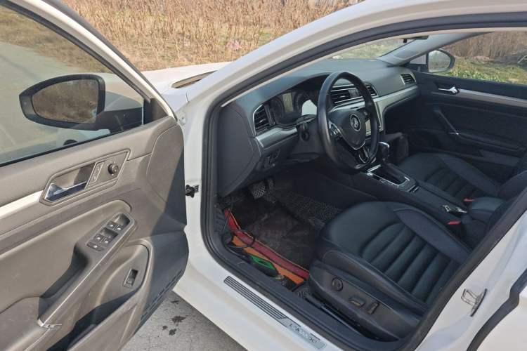 Used Volkswagen Lamando 2019 280TSI DSG Comfort Edition China VI standard
