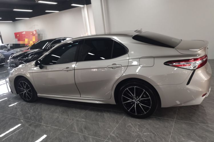 Used Toyota Camry 2021 2.0S FENGSHANG Edition
