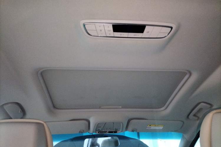 Used Buick GL8 2018 ES 28T Comfort Model China VI Standard