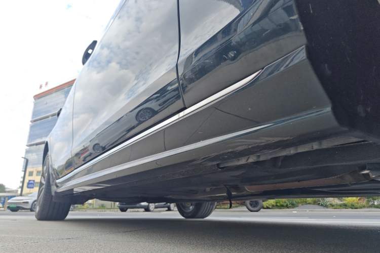 Used Jaguar XFL 2023 XFL 2.0T P250 Two-Wheel-Drive Elite Sport Edition
