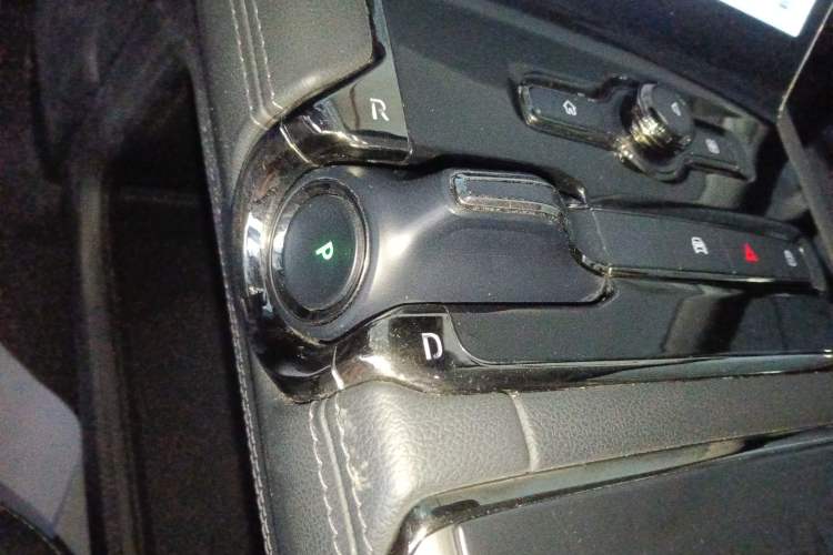 Used Nio ES8 2020 580 km Signature Edition 7-Seater Version
