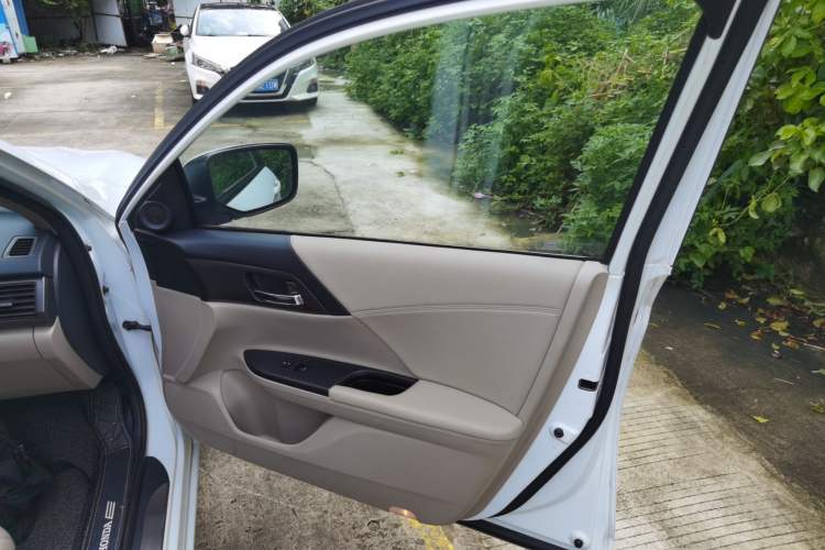 Used Honda Accord 2014 2.0L EX Luxury Edition
