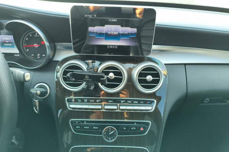 Used Mercedes-Benz C-Class 2018 C 180 L Fashion Model
