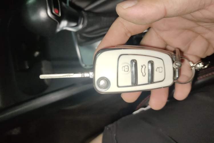 Used Audi Q2L 2021 35 TFSI Progressive Dynamic Edition
