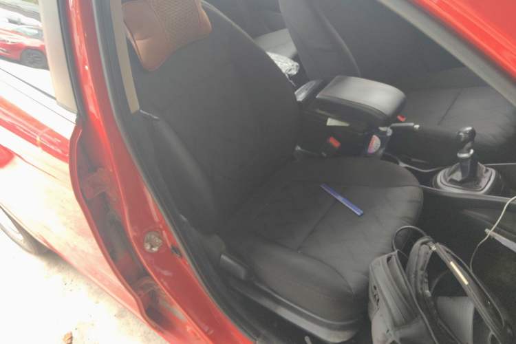 Used Kia K2 2015 Sedan 1.4L MT GLS
