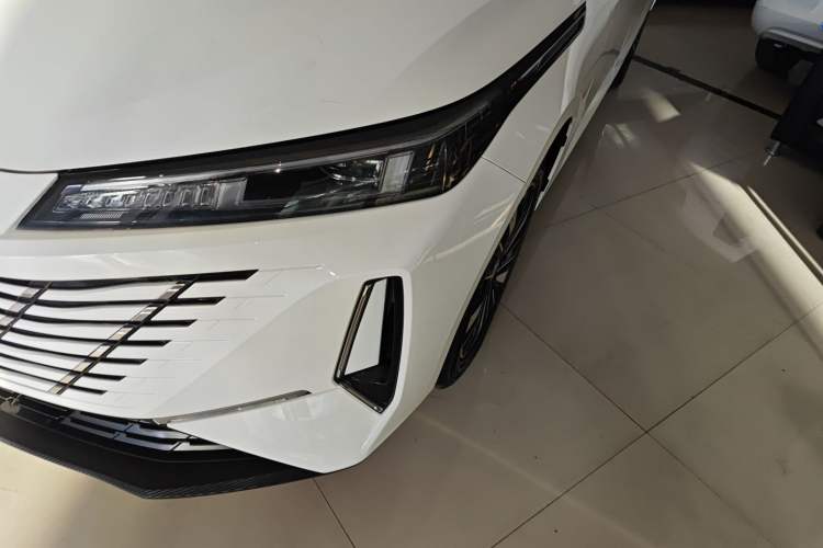 Used Changan Eado PHEV 2025 Smart New Blue Whale 145KM High-Energy Edition