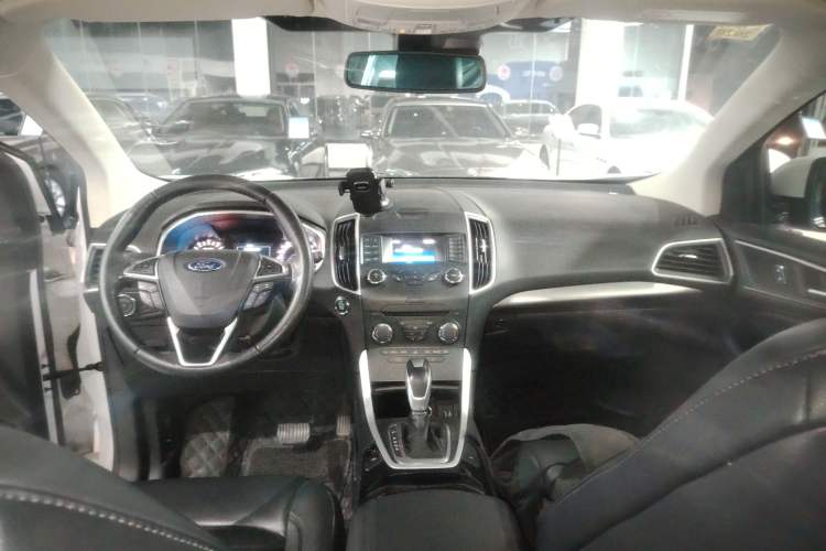 Used Ford Edge 2018 Facelifted EcoBoost 245 Two-Wheel-Drive Platinum Edition 5 Seats China V Emission Standard
