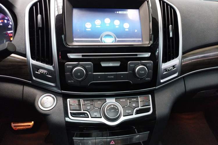 Used Haval H9 2017 2.0T Gasoline 4x4 Comfort Edition 5 Seats
