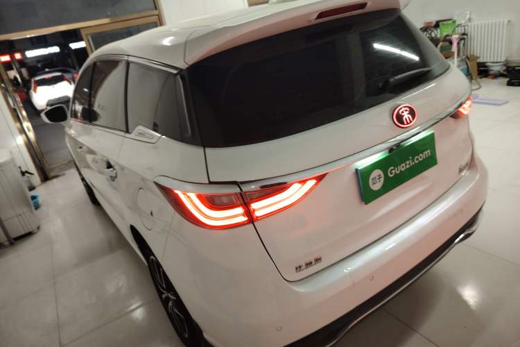 Used BYD Song MAX 2018 1.5T Automatic Smart Connect Luxury 6-Seater
