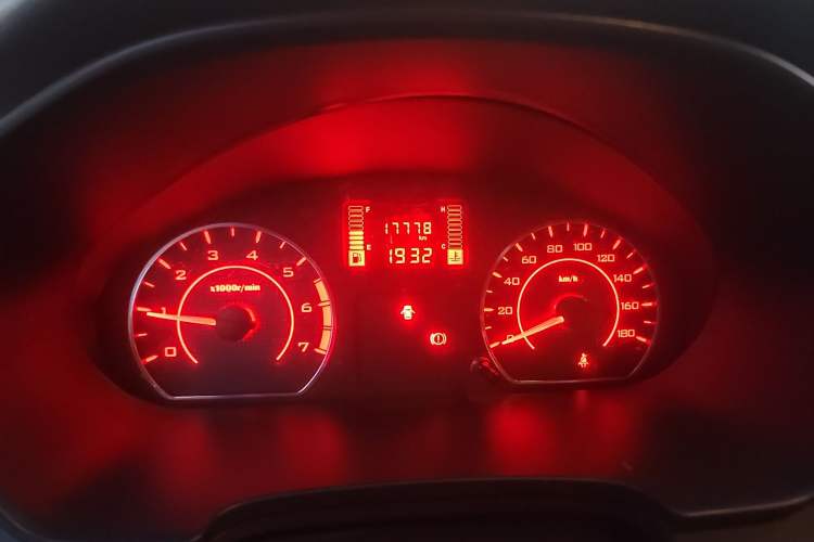 Used Wuling Hongguang V 2022 1.5L Jingqu Edition Electric-Assist LAR
