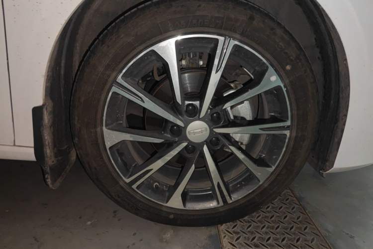 Used Geely Auto Emgrand 2025 4th Generation 1.5L CVT Luxury Version
