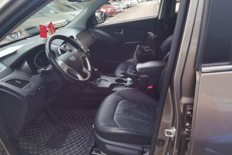 Used Hyundai ix35 2015 2.0L Automatic 2WD Smart Version China V Standard
